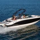 2025-chaparral-blk 21-ssi-water-r3q-starboard