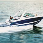 2025-chaparral-30-surf-water-r3q-starboard-cruise