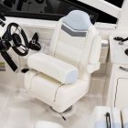 2025-robalo-r257-helm-seat