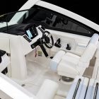 2025-robalo-r257-helm-station