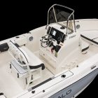 2026-robalo-r180-studio-helm