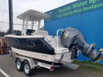 2025 Robalo R230 - Image 5