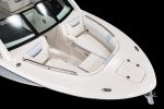 2026 Robalo R257 Dual Console - Image 4