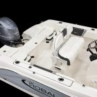 2026-robalo-r180-studio-cast-deck