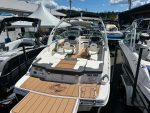 2024 Chaparral 23 Surf - Image 4