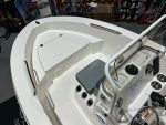 2026 Robalo R160 - Image 7