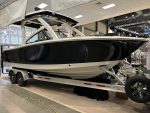 2026 Robalo R257 Dual Console