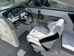 2019 Chaparral 23 Surf - Image 5