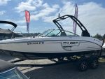 2019 Chaparral 23 Surf