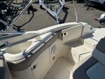 2004 Sea Ray 220 Sundeck - Image 17
