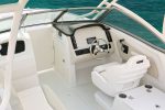 2023 Robalo R247 Dual Console - Image 13