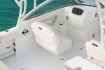 2023 Robalo R247 Dual Console - Image 15