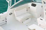 2023 Robalo R247 Dual Console - Image 16