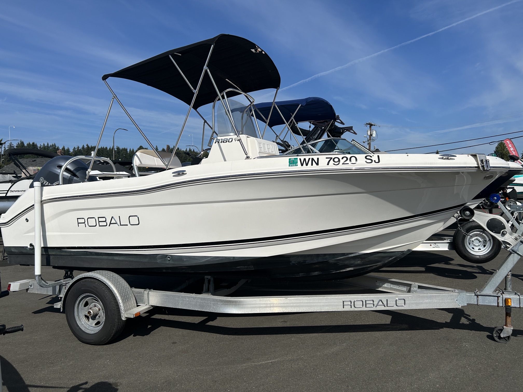IMG_7793 2016 Robalo R180 - Image 1