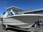 2027 Robalo R237 Dual Console - Image 6